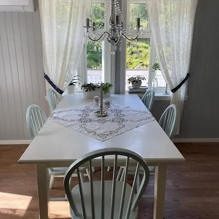 Gard's Hus I Alver Hébergement de vacances Seim (Alver)